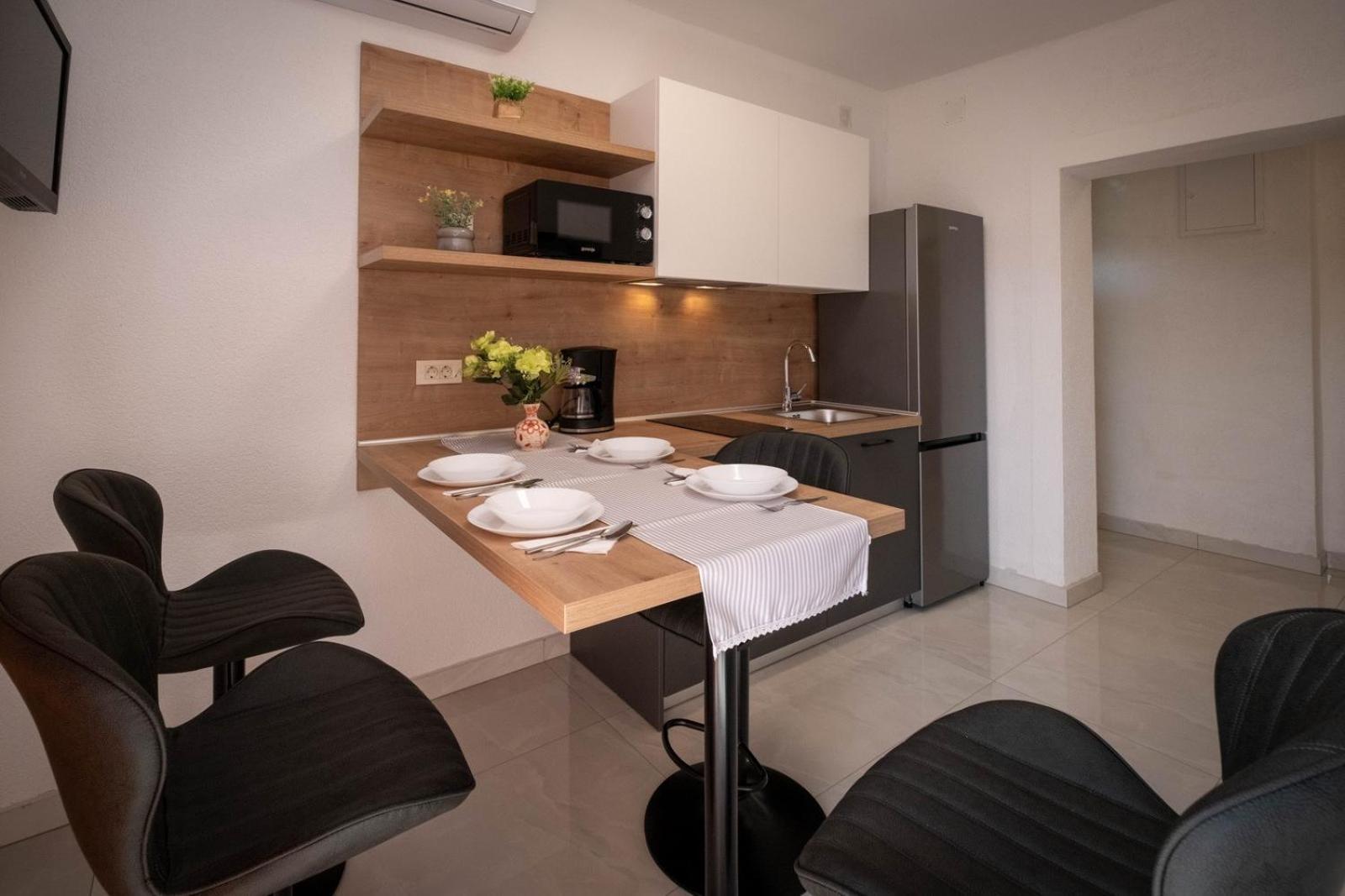Apartments Serbecic マリンスカ エクステリア 写真